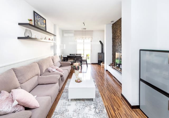 Ático de 2 habitaciones en Atarfe en venta con garaje - 179.000 € (Ref: 9890986)