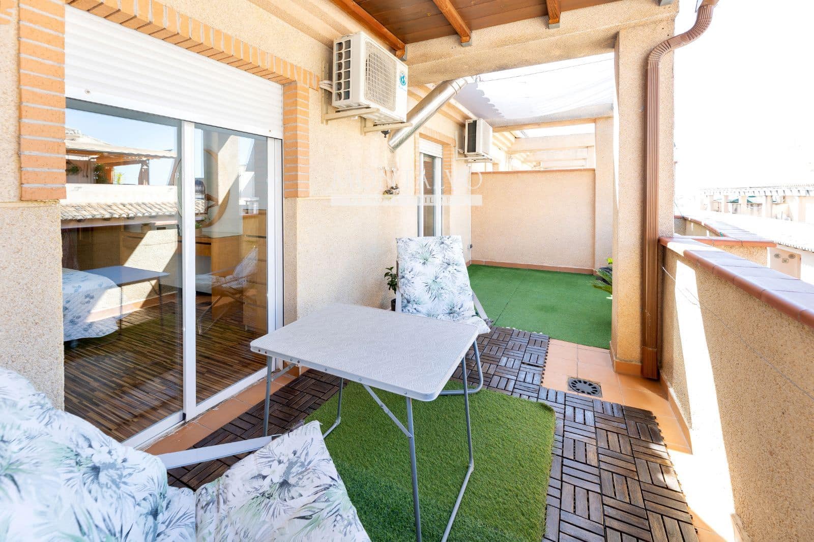 Ático de 2 habitaciones en Atarfe en venta con garaje - 179.000 € (Ref: 9890986)