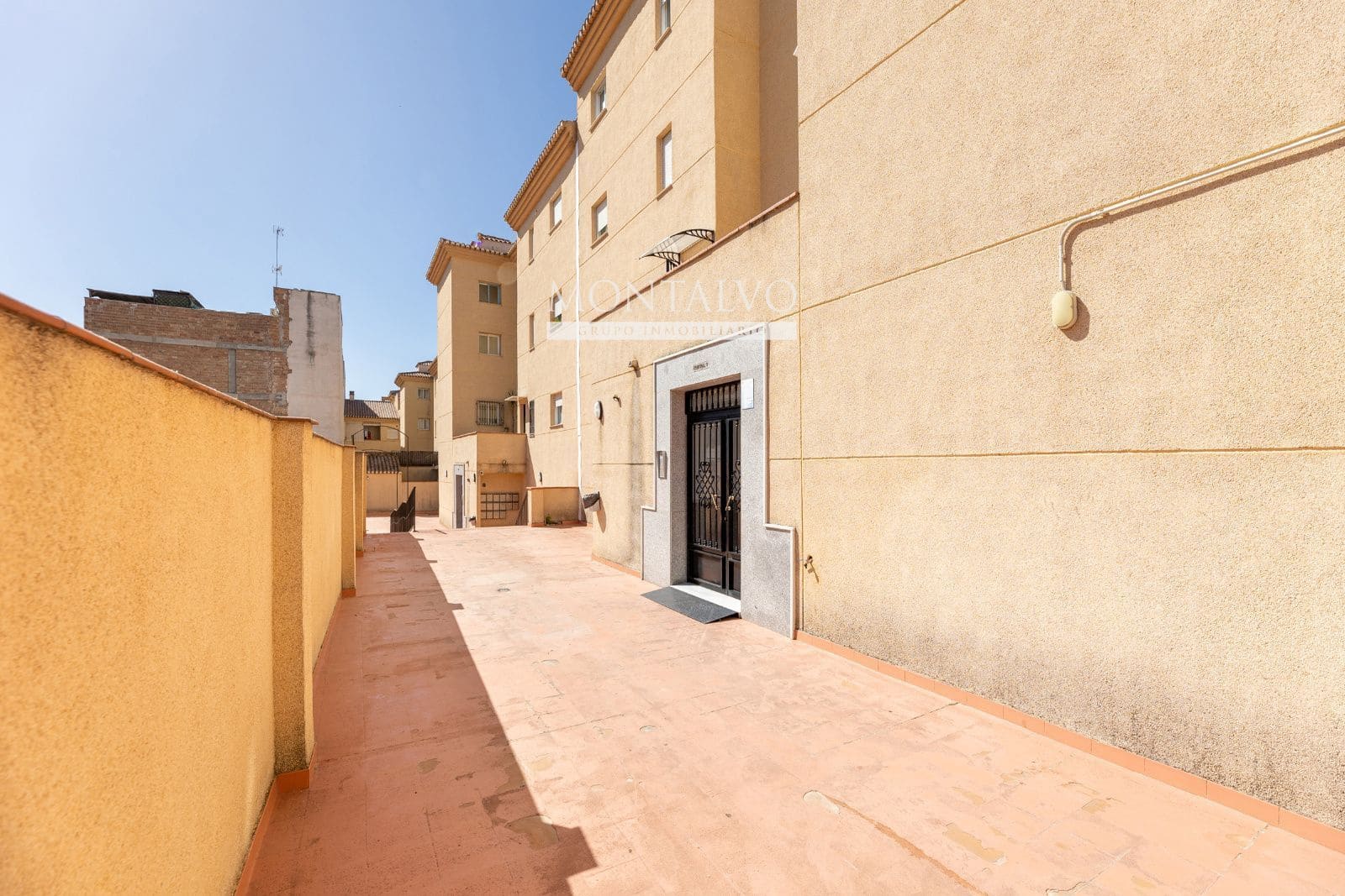 Ático de 2 habitaciones en Atarfe en venta con garaje - 179.000 € (Ref: 9890986)