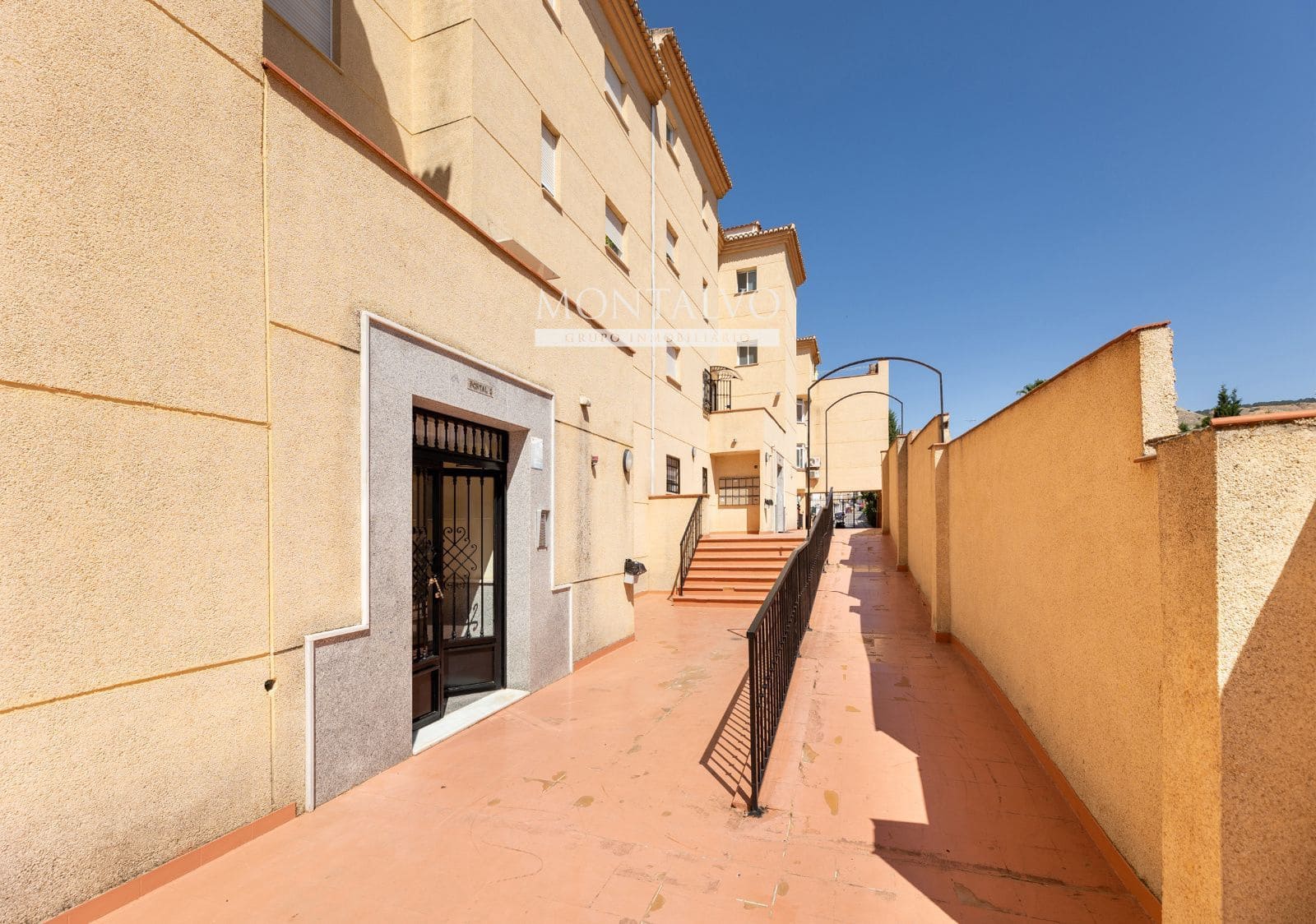 Ático de 2 habitaciones en Atarfe en venta con garaje - 179.000 € (Ref: 9890986)