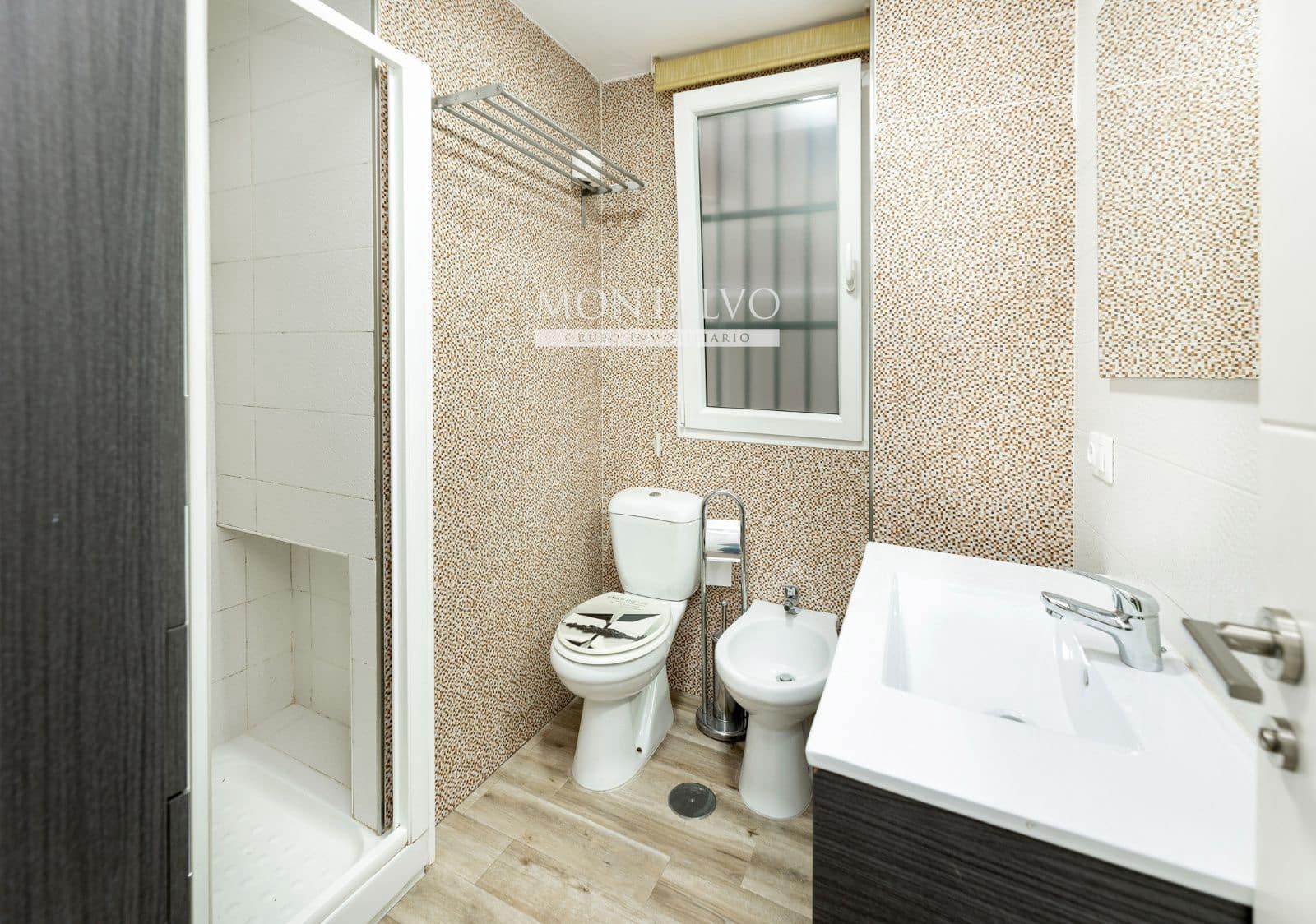 3 bedroom Flat for rent in Granada city - € 850 (Ref: 9895637)