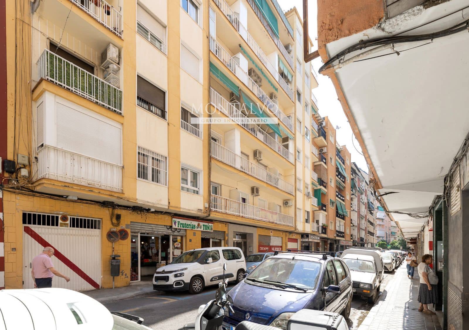 3 bedroom Flat for rent in Granada city - € 850 (Ref: 9895637)
