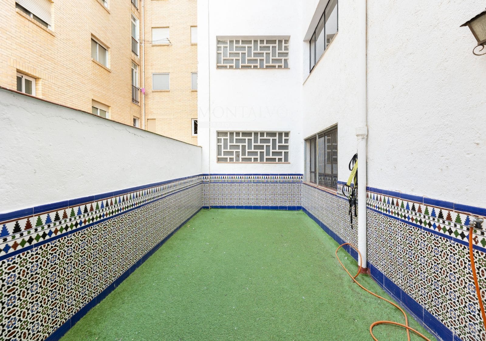 3 bedroom Flat for rent in Granada city - € 850 (Ref: 9895637)