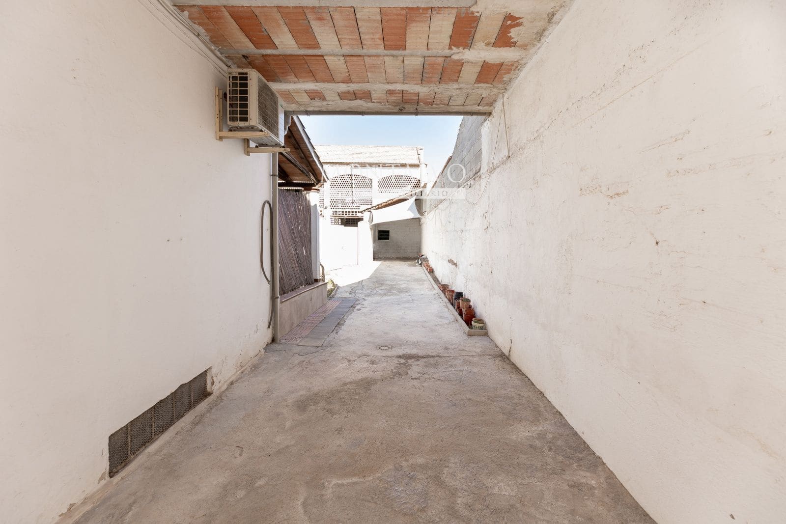 4 bedroom Villa for sale in Atarfe with pool garage - € 270,000 (Ref: 9897297)