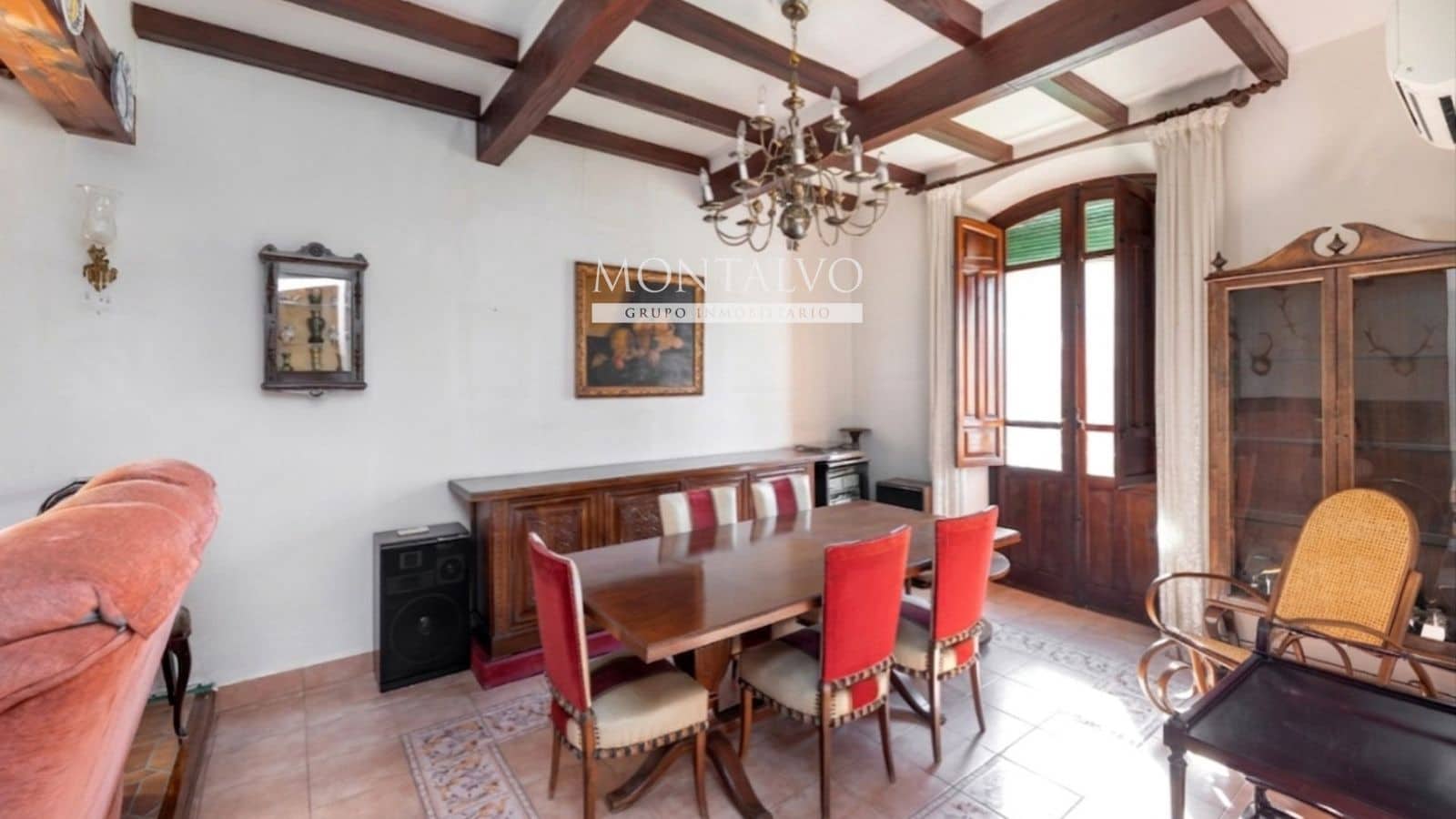 4 bedroom Villa for sale in Atarfe with pool garage - € 270,000 (Ref: 9897297)