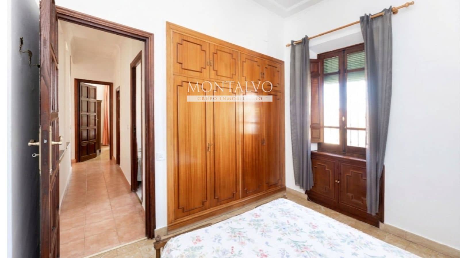 4 bedroom Villa for sale in Atarfe with pool garage - € 270,000 (Ref: 9897297)