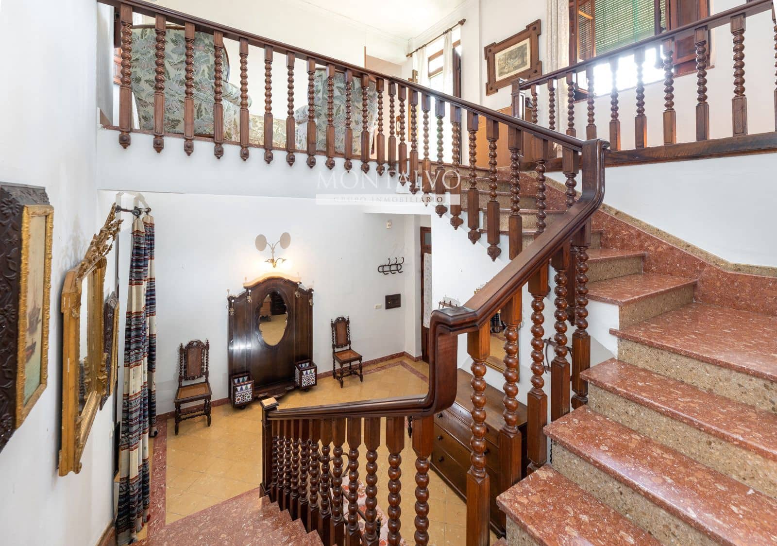 4 bedroom Villa for sale in Atarfe with pool garage - € 270,000 (Ref: 9897297)