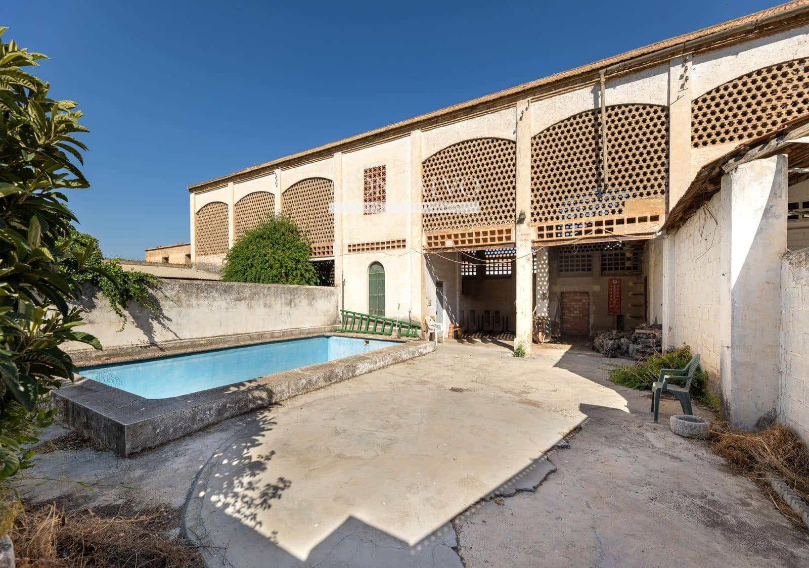 4 bedroom Villa for sale in Atarfe with pool garage - € 270,000 (Ref: 9897297)