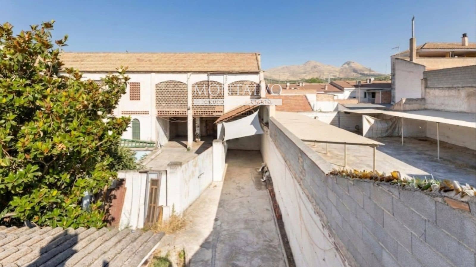 4 bedroom Villa for sale in Atarfe with pool garage - € 270,000 (Ref: 9897297)
