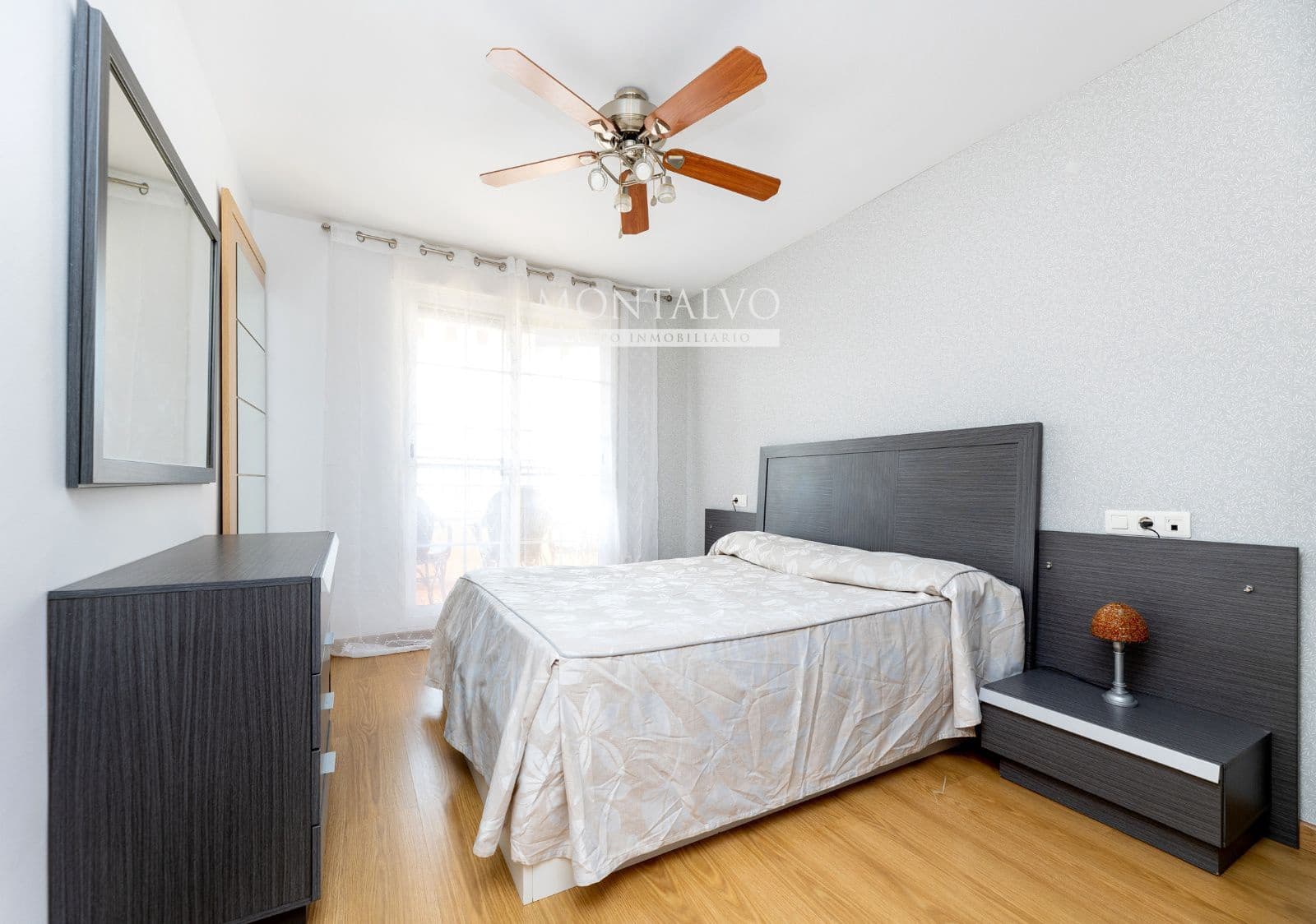 Piso de 2 habitaciones en Atarfe en alquiler con piscina - 650 € (Ref: 9918636)