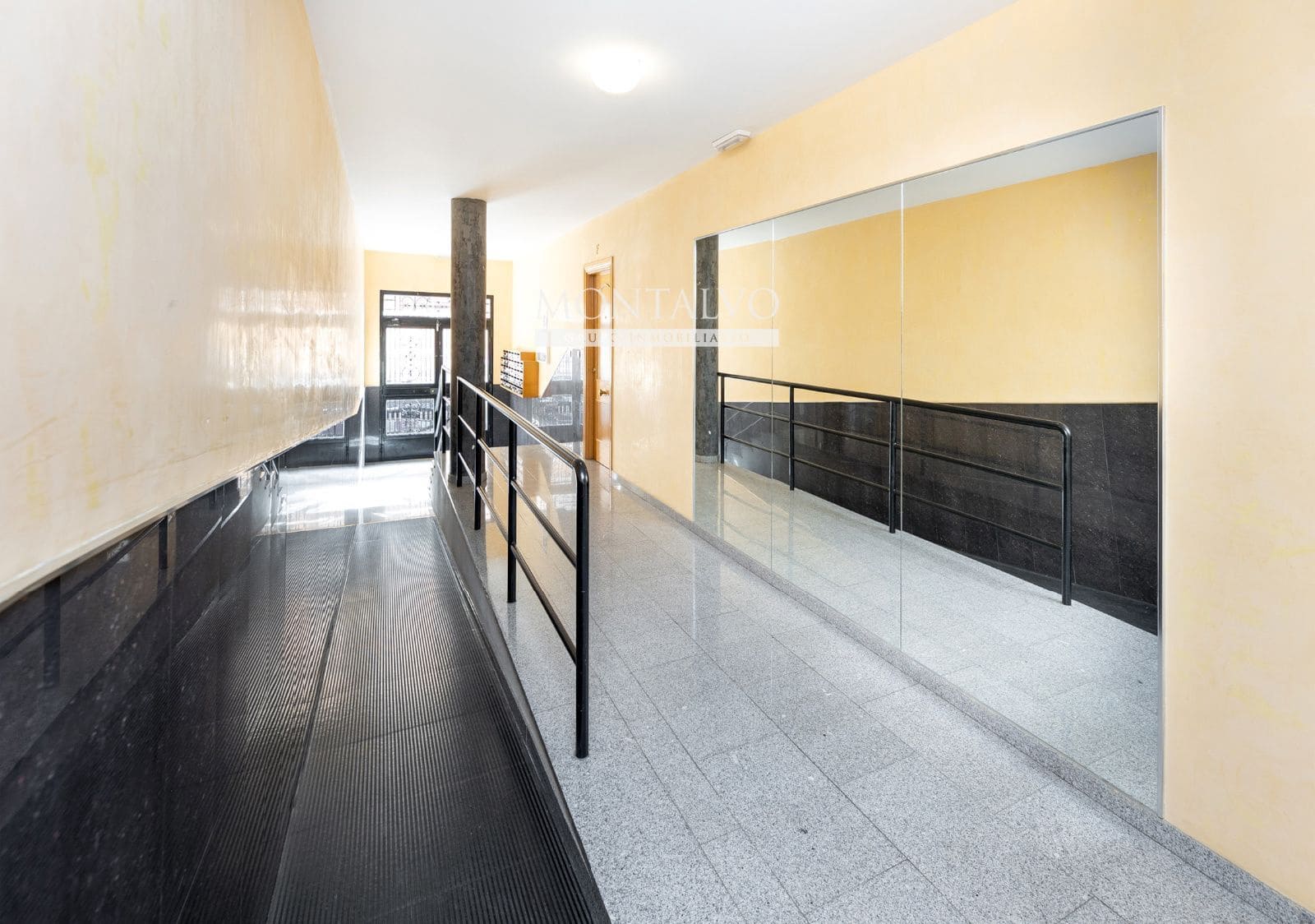 Piso de 2 habitaciones en Atarfe en alquiler con piscina - 650 € (Ref: 9918636)