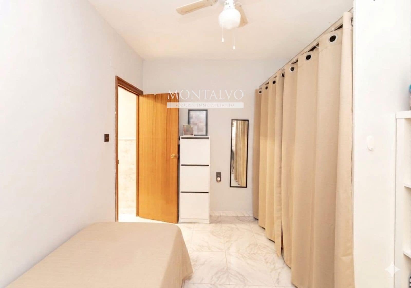4 bedroom Flat for sale in La Zubia with garage - € 169,000 (Ref: 9922890)