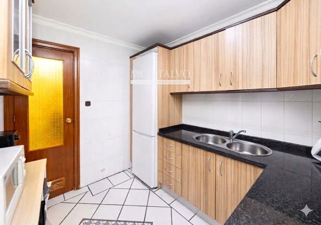 4 soveværelse Lejlighed til salg i La Zubia med garage - € 169.000 (Ref: 9922890)