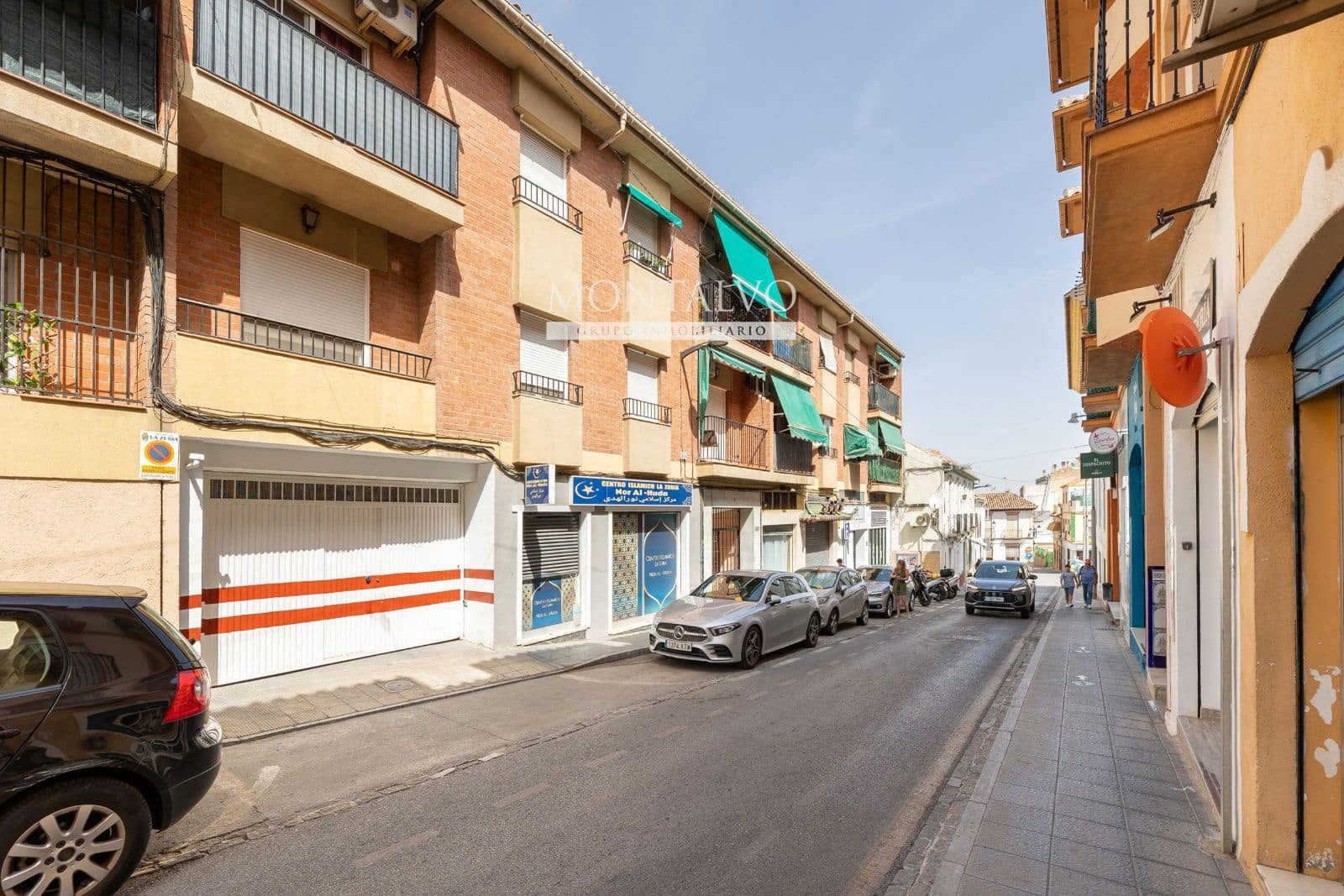 4 bedroom Flat for sale in La Zubia with garage - € 169,000 (Ref: 9922890)