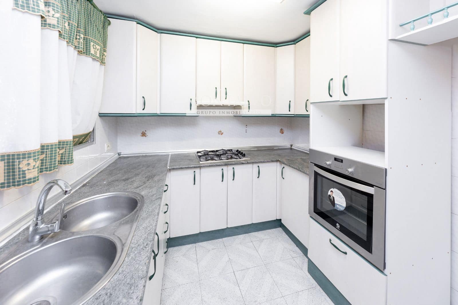 4 bedroom Villa for sale in Atarfe - € 249,000 (Ref: 9926493)