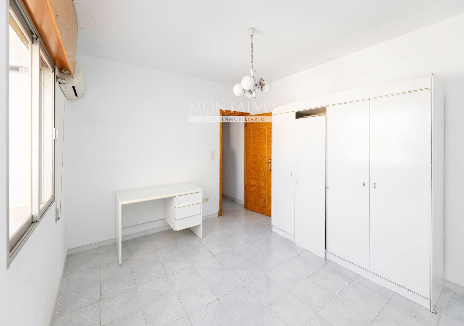 4 bedroom Villa for sale in Atarfe - € 249,000 (Ref: 9926493)