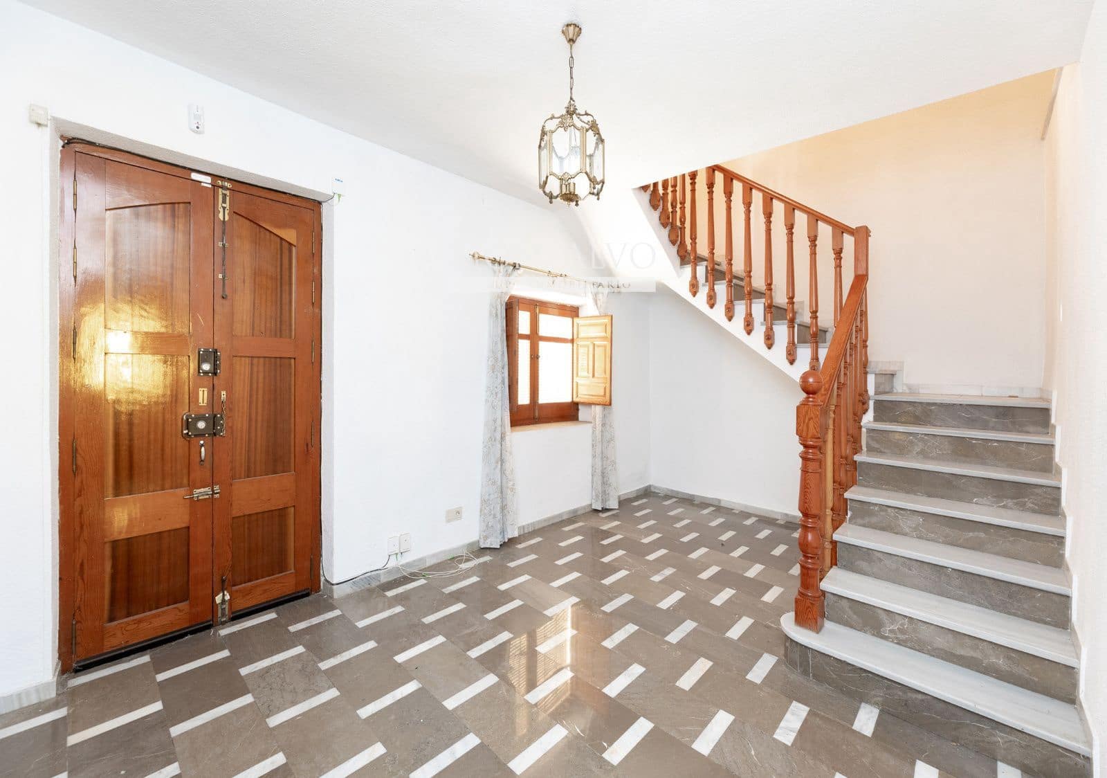 4 bedroom Villa for sale in Atarfe - € 249,000 (Ref: 9926493)