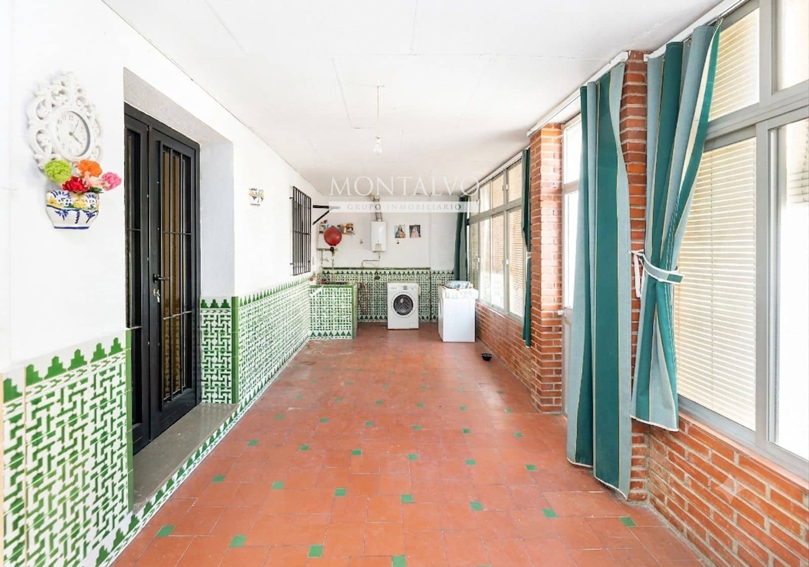 4 bedroom Villa for sale in Atarfe - € 249,000 (Ref: 9926493)