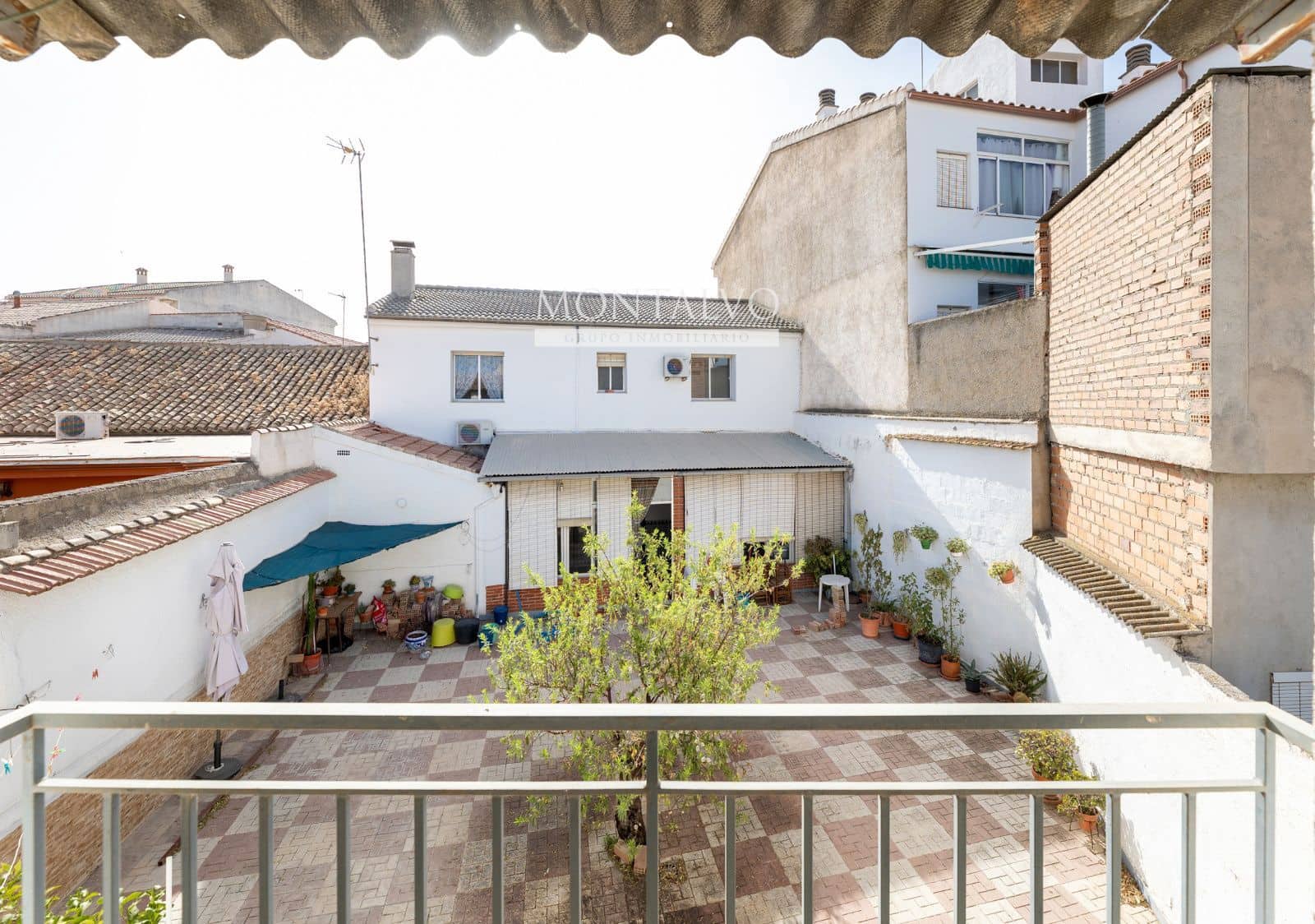 4 bedroom Villa for sale in Atarfe - € 249,000 (Ref: 9926493)