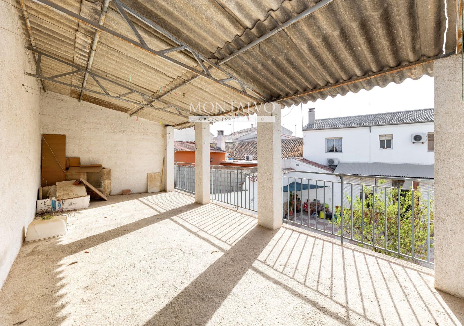 4 bedroom Villa for sale in Atarfe - € 249,000 (Ref: 9926493)