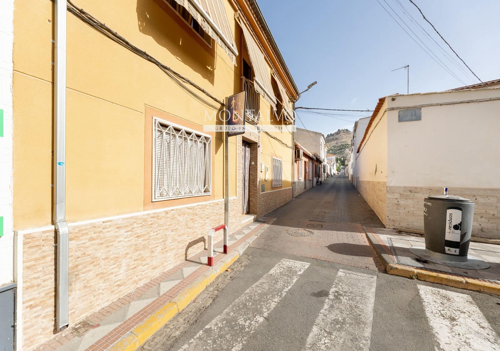 4 bedroom Villa for sale in Atarfe - € 249,000 (Ref: 9926493)