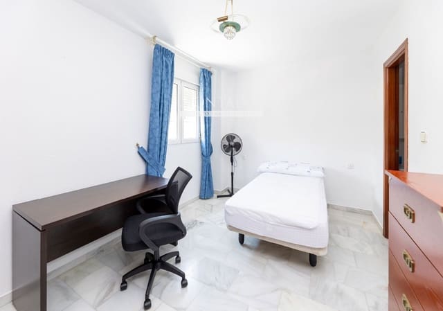 4 quarto Apartamento para arrendar em Almanjayar, Granada cidade - 1 000 € (Ref: 9938589)