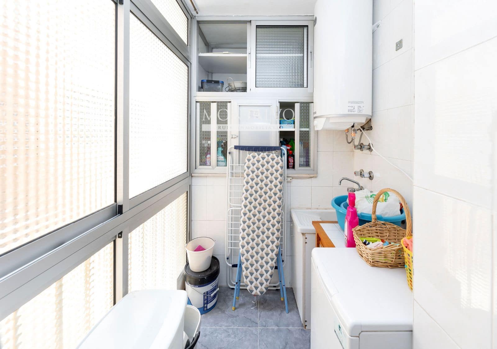 4 quarto Apartamento para arrendar em Granada cidade - 1 000 € (Ref: 9938589)