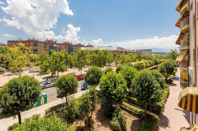 4 soveværelse Lejlighed til leje i Almanjayar, Granada by - € 1.000 (Ref: 9938589)