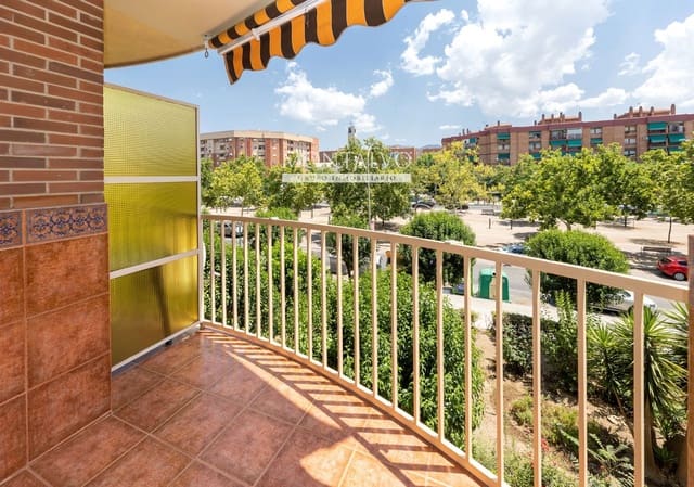 4 quarto Apartamento para arrendar em Almanjayar, Granada cidade - 1 000 € (Ref: 9938589)
