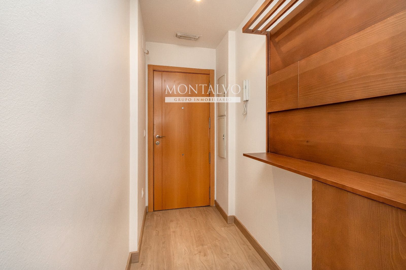 2 bedroom Flat for rent in Ogijares with garage - € 720 (Ref: 9946804)
