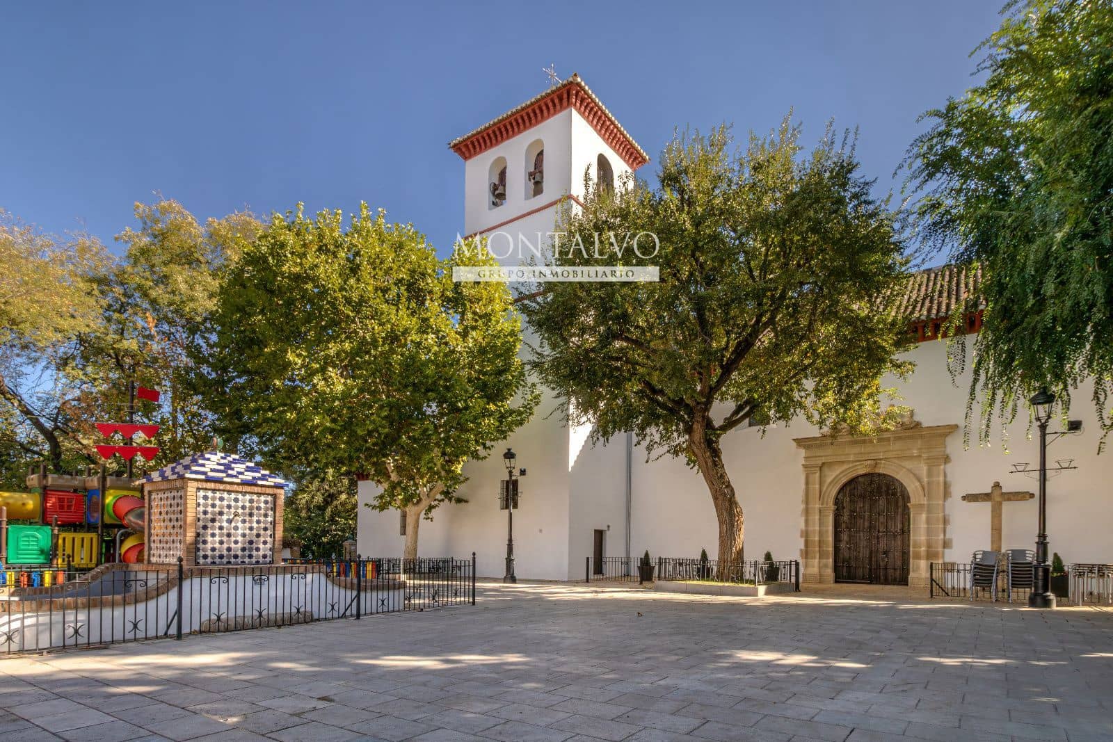 2 bedroom Flat for rent in Ogijares with garage - € 720 (Ref: 9946804)