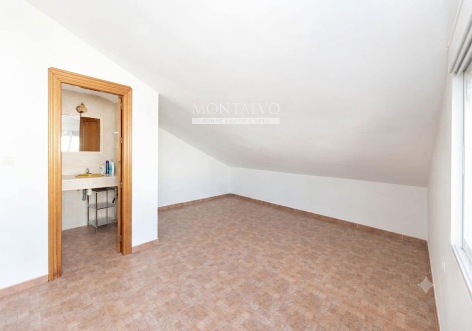 4 camera da letto Casa in vendita in Pinos Puente con garage - 159.900 € (Rif: 9950769)