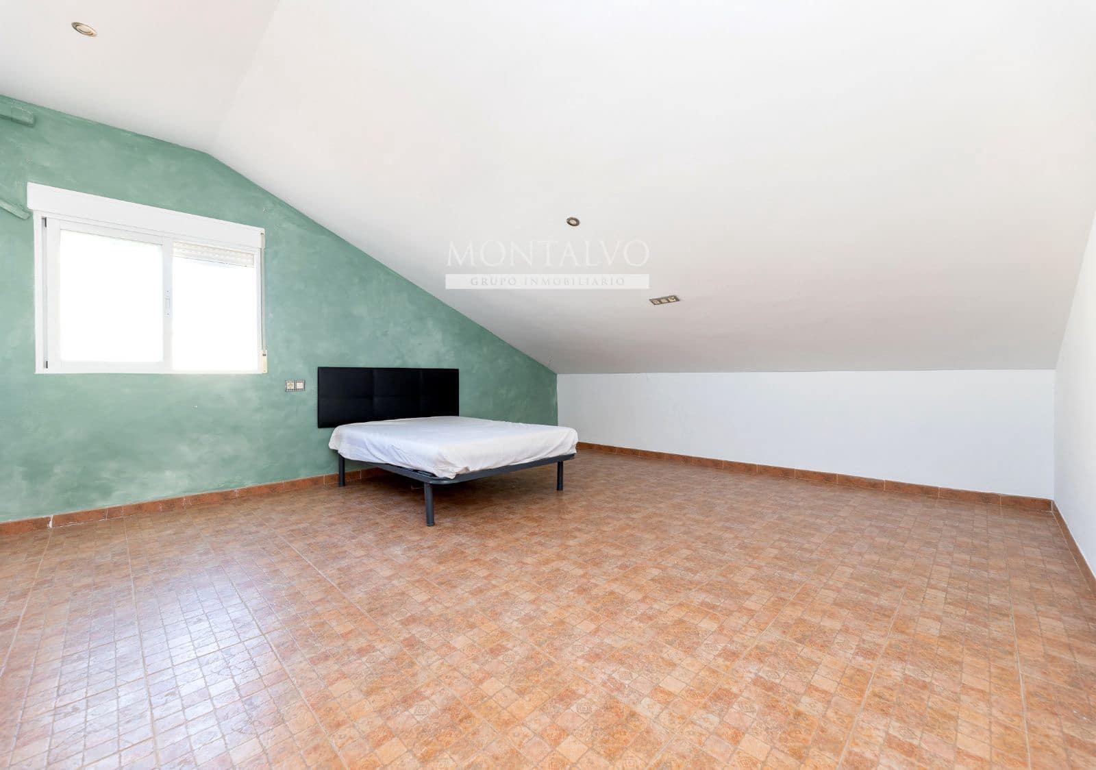4 camera da letto Casa in vendita in Pinos Puente con garage - 159.900 € (Rif: 9950769)