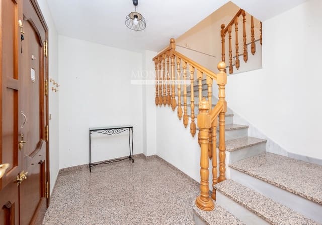 4 sovrum Hus till salu i Pinos Puente med garage - 159 900 € (Ref: 9950769)