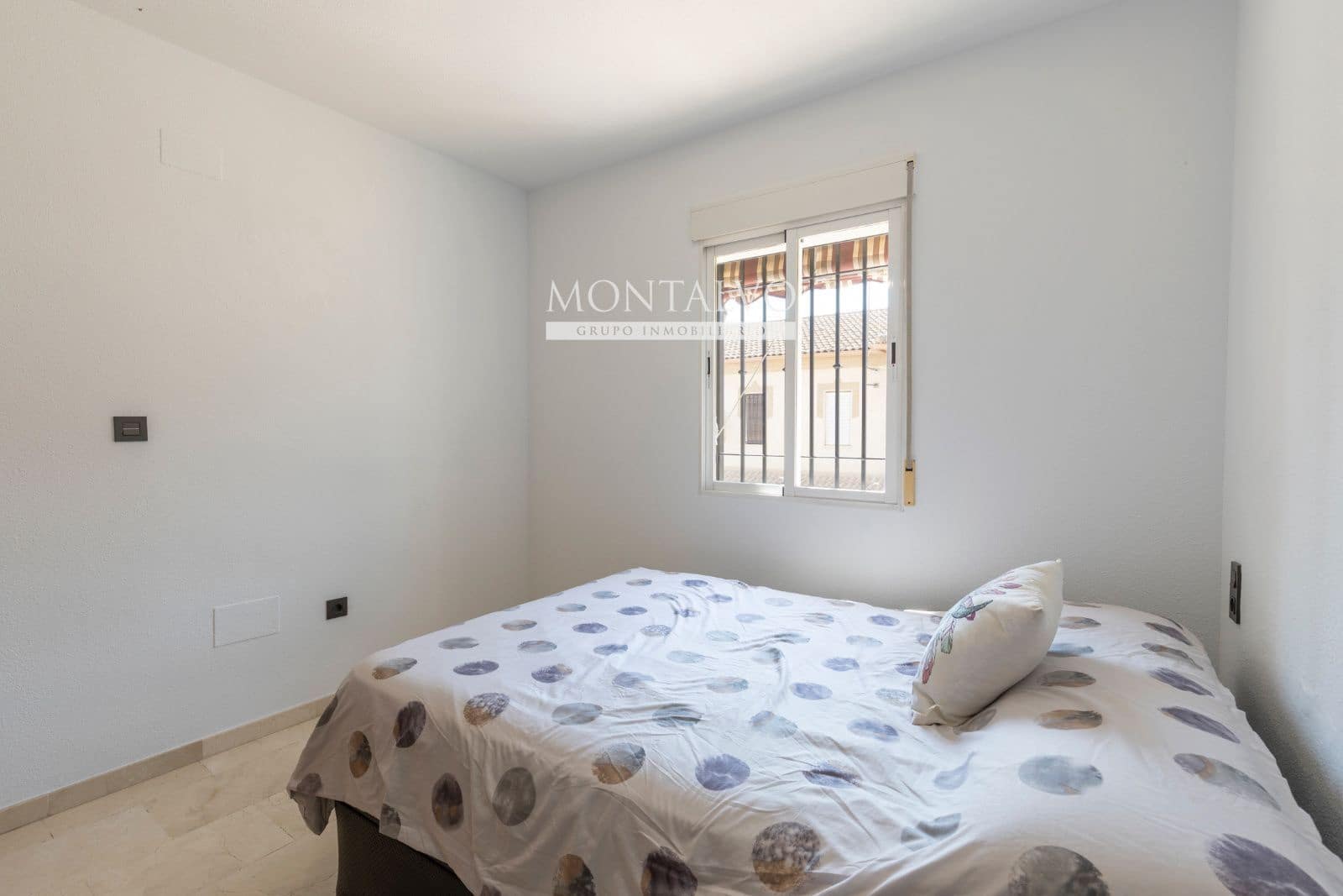 3 chambre Maison de Ville à vendre à Atarfe avec garage - 210 000 € (Ref: 9950856)