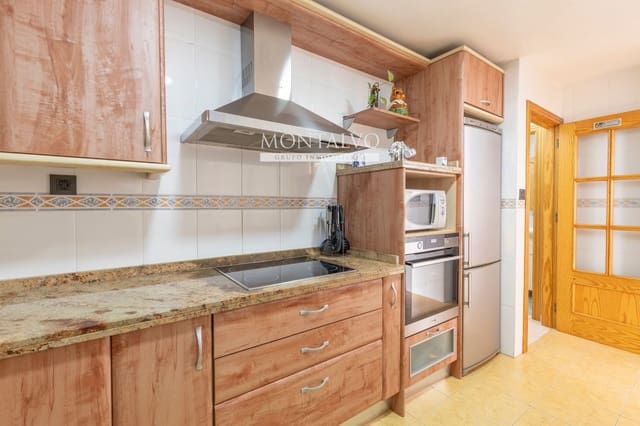 3 soverom Hus til salgs i Atarfe med garasje - € 210 000 (Ref: 9950856)