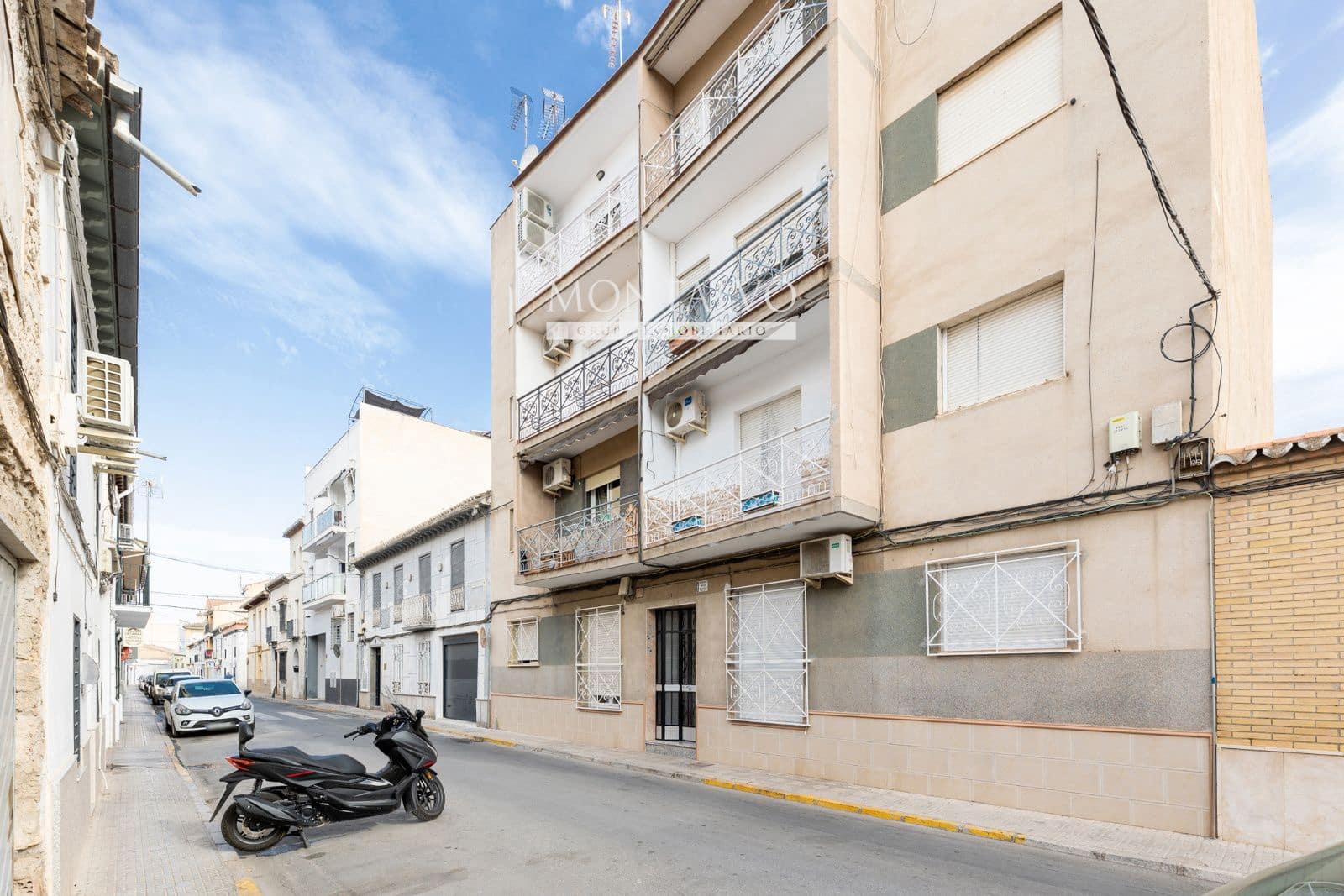 4 bedroom Flat for sale in Atarfe - € 107,000 (Ref: 9969114)
