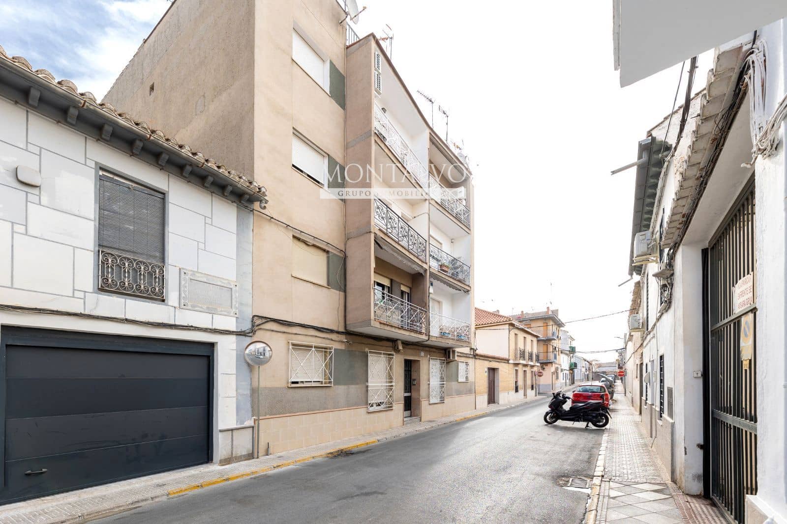4 bedroom Flat for sale in Atarfe - € 107,000 (Ref: 9969114)