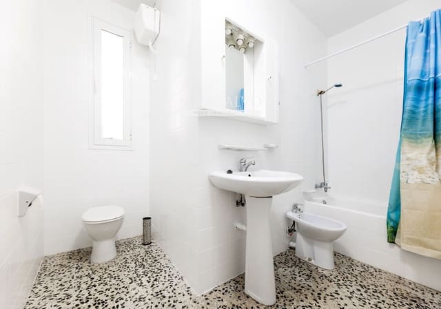 Piso de 4 habitaciones en Atarfe en venta - 107.000 € (Ref: 9969114)