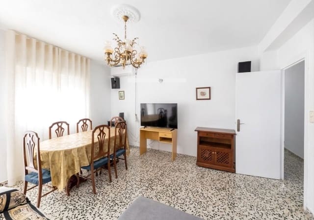 Piso de 4 habitaciones en Atarfe en venta - 107.000 € (Ref: 9969114)