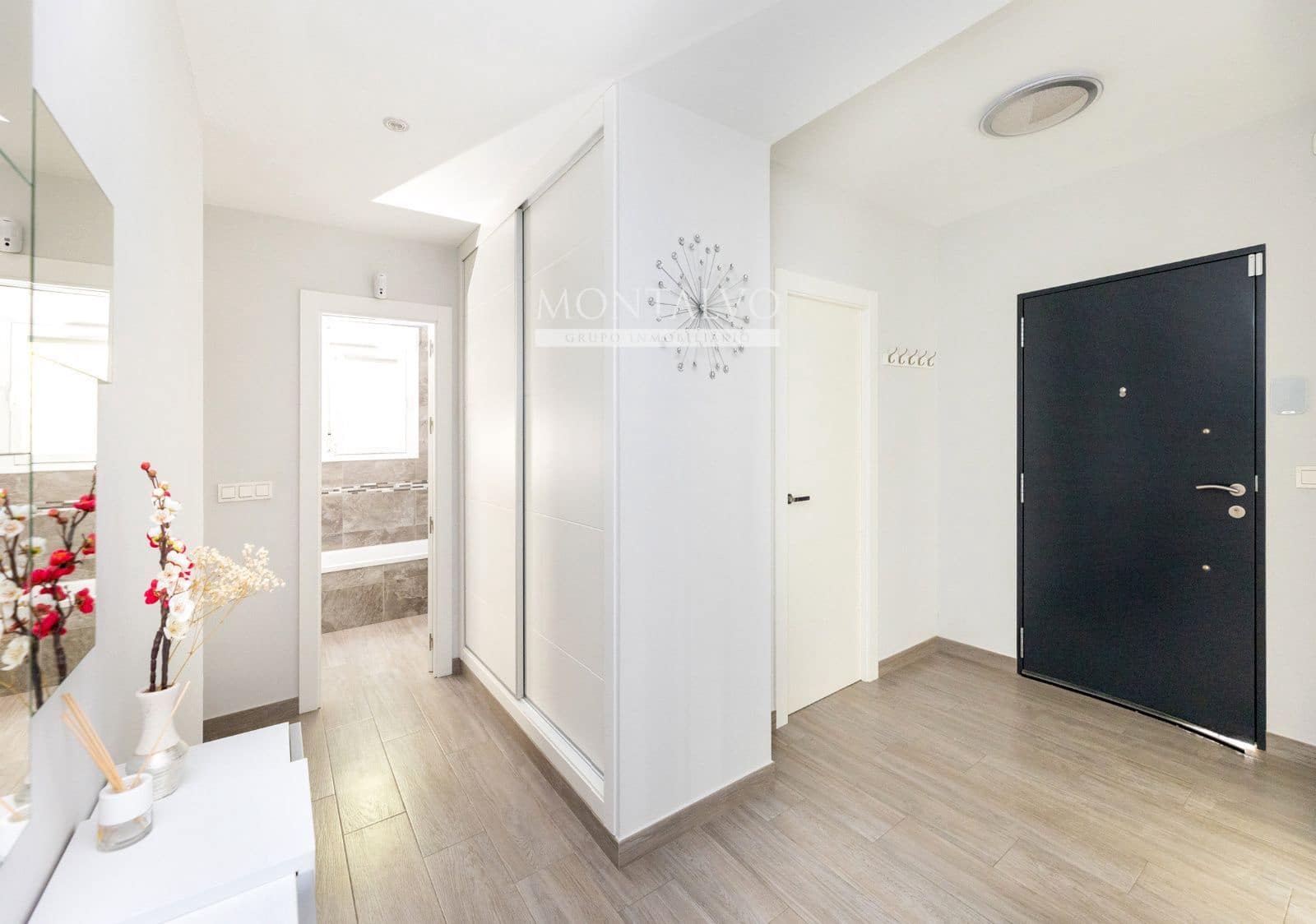 Chalet de 3 habitaciones en Pinos Puente en venta con piscina garaje - 303.000 € (Ref: 9977932)