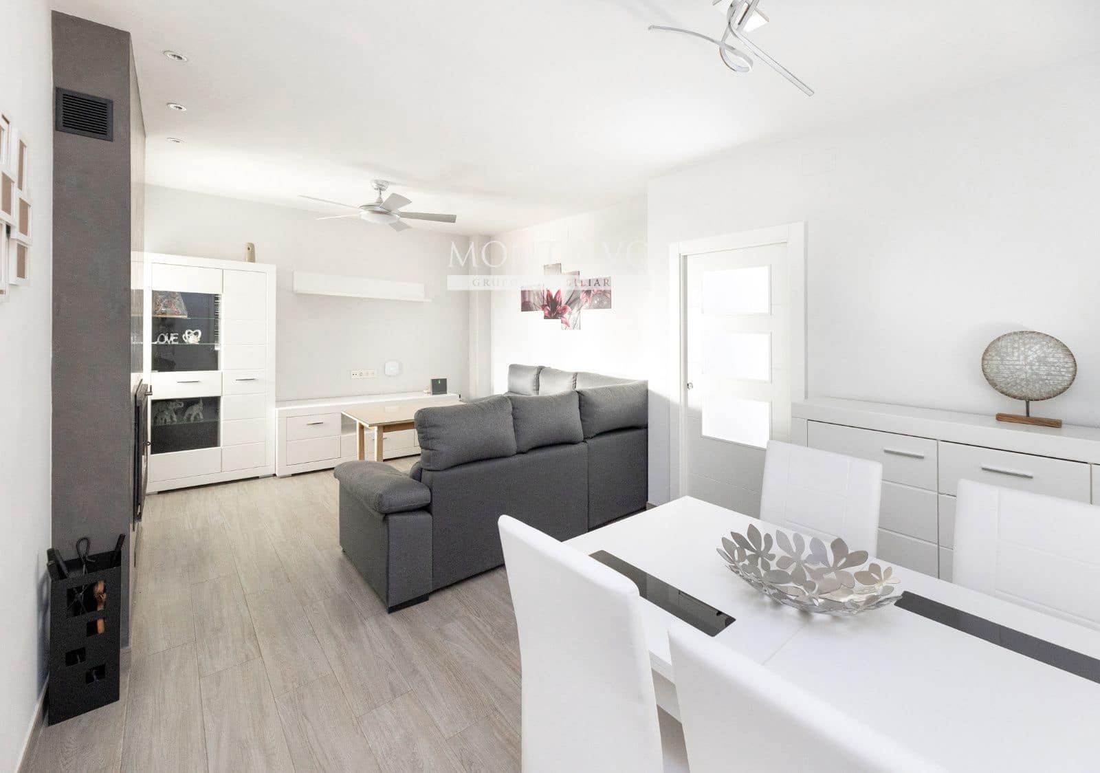 Chalet de 3 habitaciones en Pinos Puente en venta con piscina garaje - 303.000 € (Ref: 9977932)
