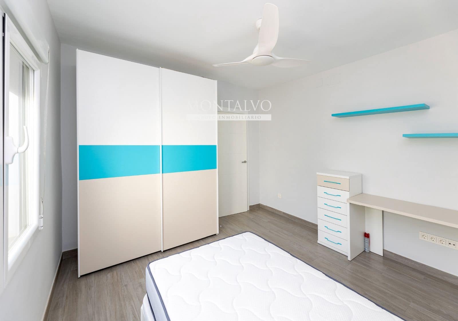 Chalet de 3 habitaciones en Pinos Puente en venta con piscina garaje - 303.000 € (Ref: 9977932)