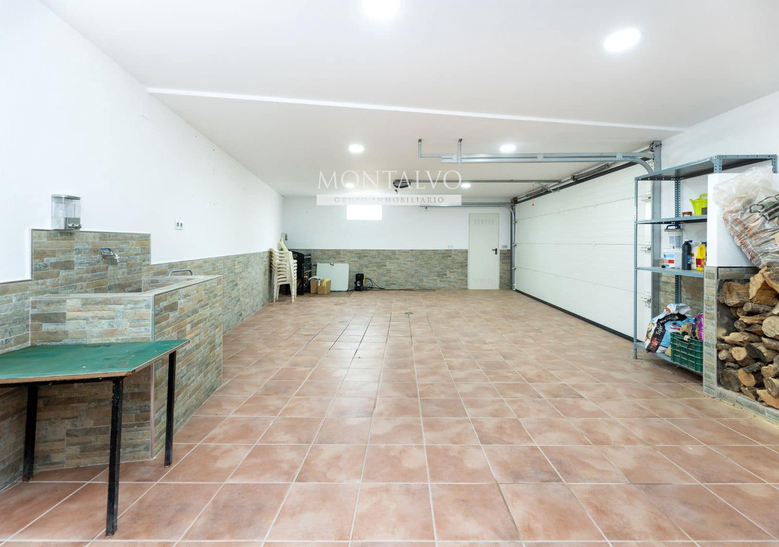 Chalet de 3 habitaciones en Pinos Puente en venta con piscina garaje - 303.000 € (Ref: 9977932)