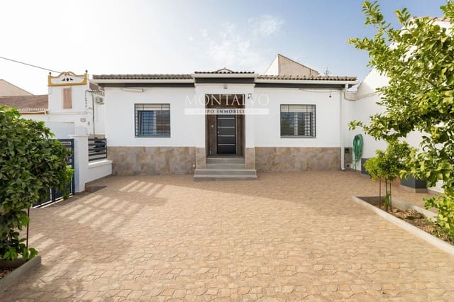 3 quarto Moradia para venda em Pinos Puente com piscina garagem - 303 000 € (Ref: 9977932)