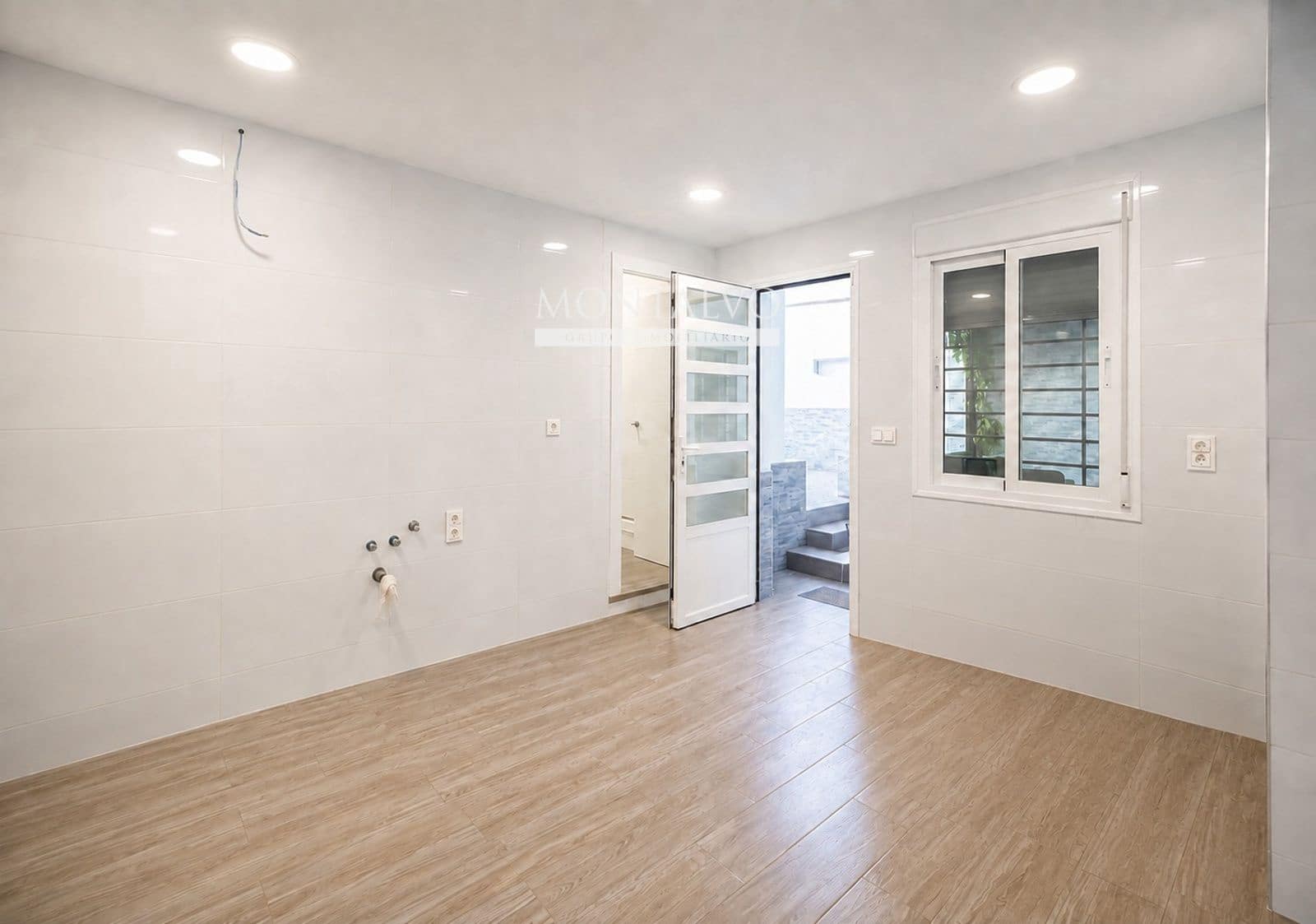 3 soverom Villa til salgs i Pinos Puente med svømmebasseng garasje - € 303 000 (Ref: 9977932)