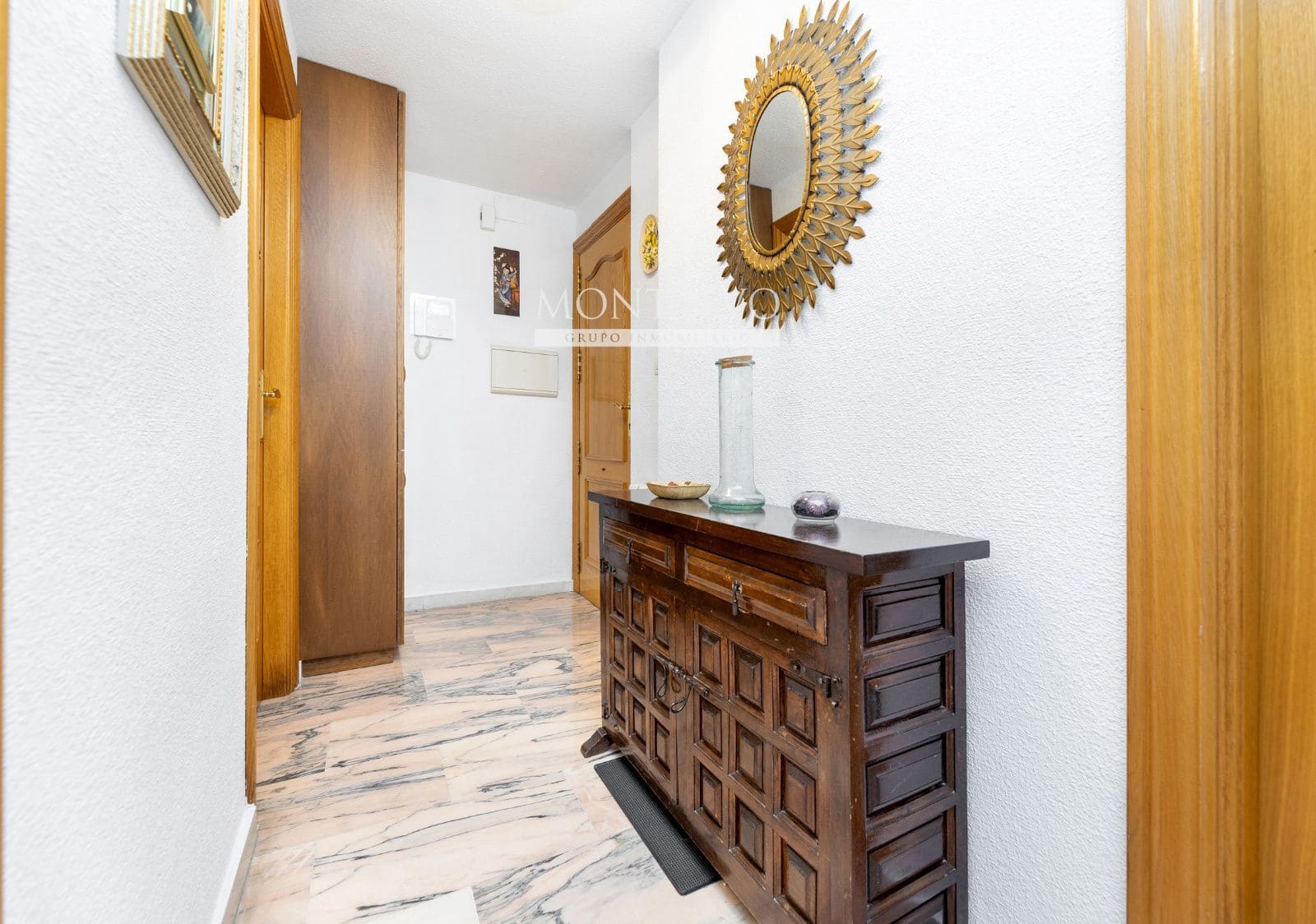 3 bedroom Flat for rent in Granada city - € 1,150 (Ref: 9983800)