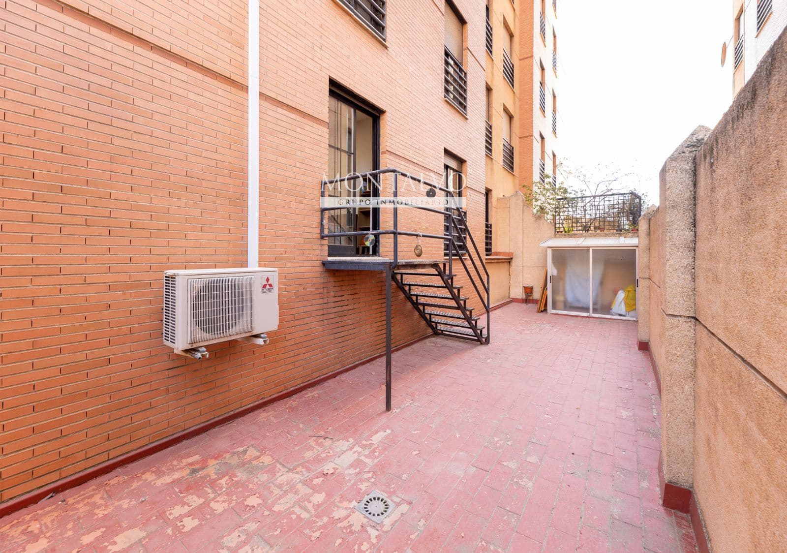 3 bedroom Flat for rent in Granada city - € 1,150 (Ref: 9983800)