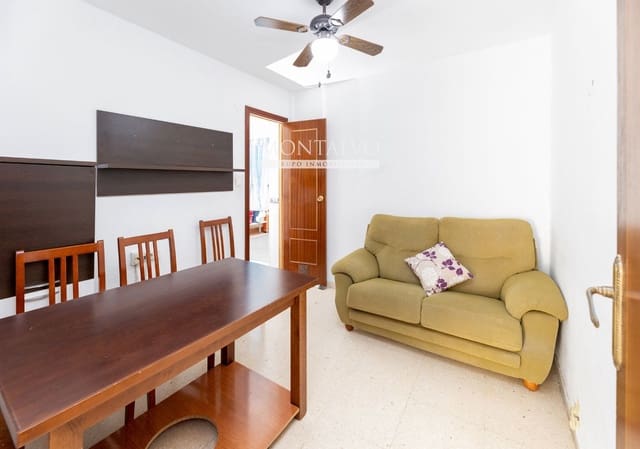 4 soverom Leilighet til salgs i Centro - Sagrario, Granada by - € 305 000 (Ref: 9984136)