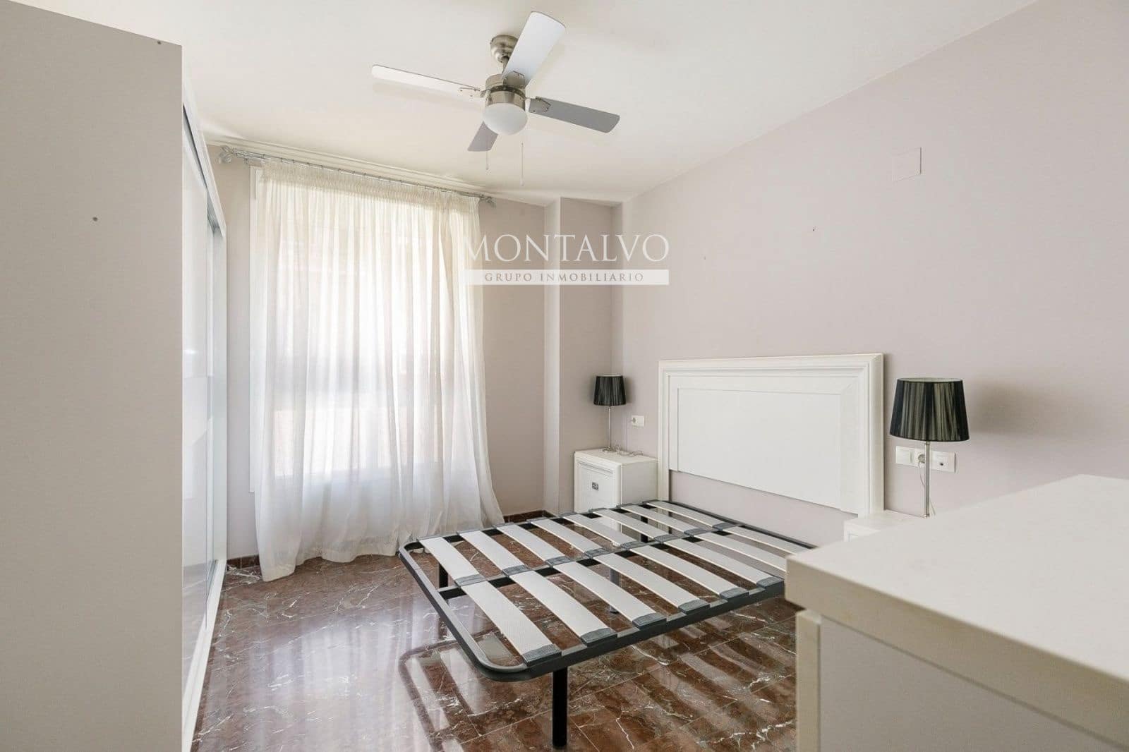 Appartement de 3 chambres à louer à Atarfe avec garage - 750 € (Ref: 9991995)